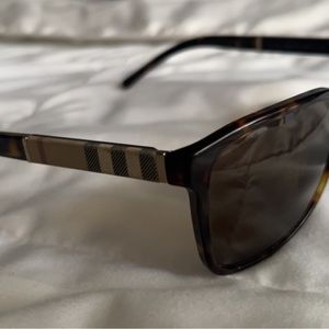 Burberry sunglasses